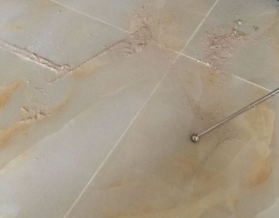 那坡瓷砖空鼓维修公司分享粘合剂选择不当在瓷砖铺贴过程中可能导致以下问题
